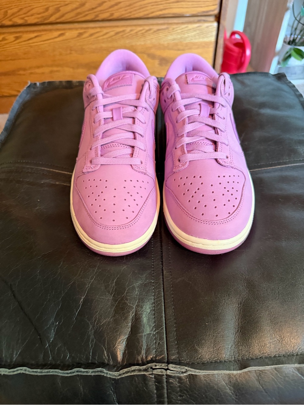 Nike Women’s Dunk Low, Fuschia Rush, Size 9